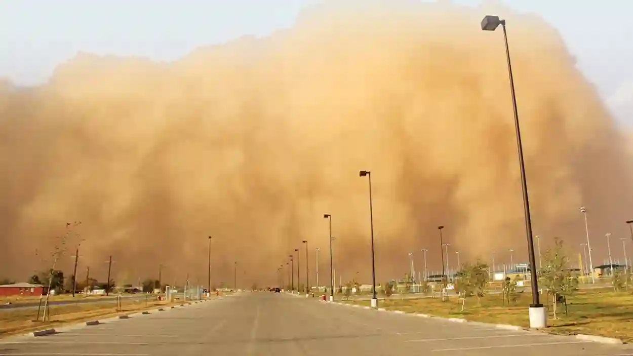عوالق ترابية