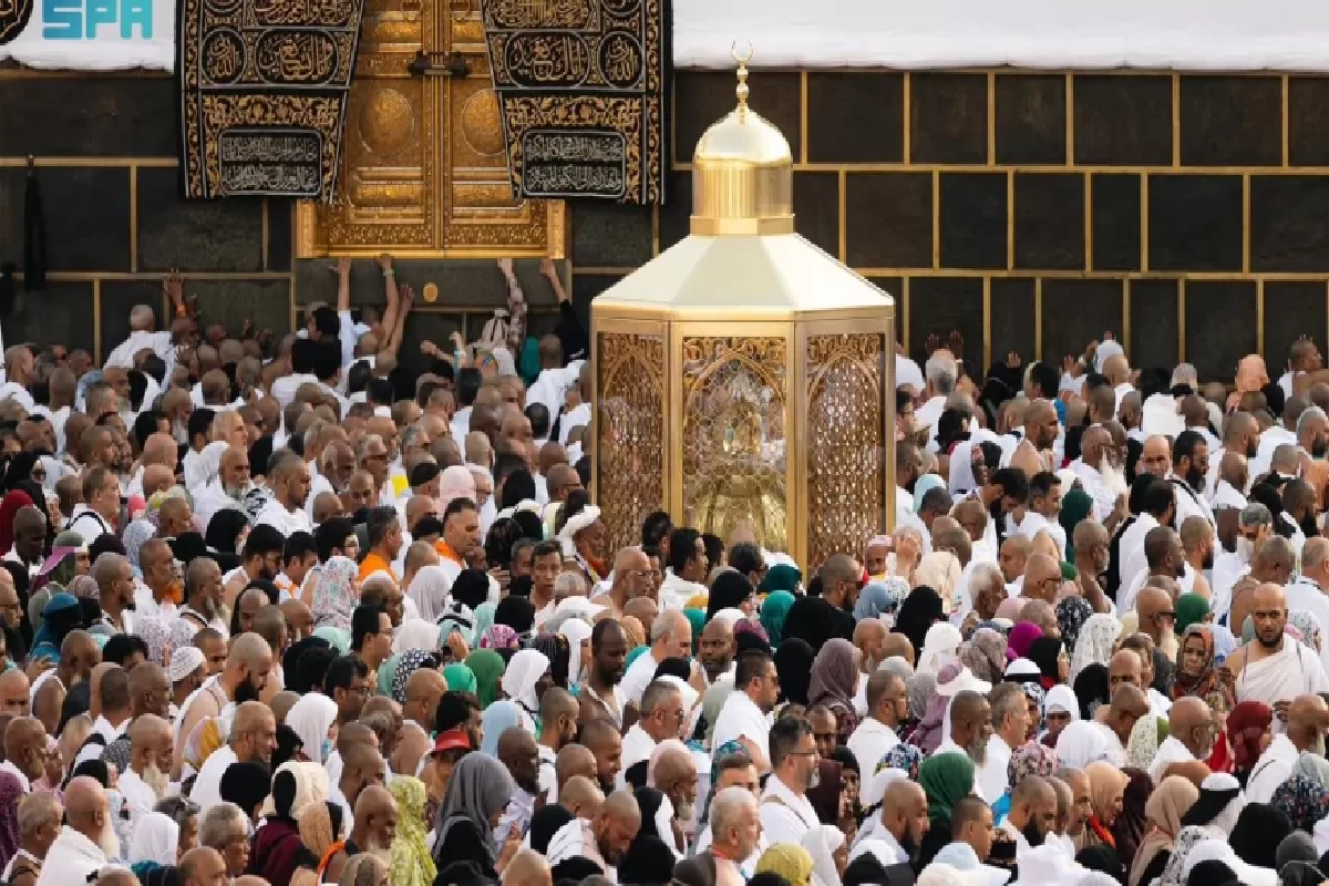 وزارة الحج والعمرة تصدر إرشادات للتعامل مع كبار السن خلال رحلة الحج.