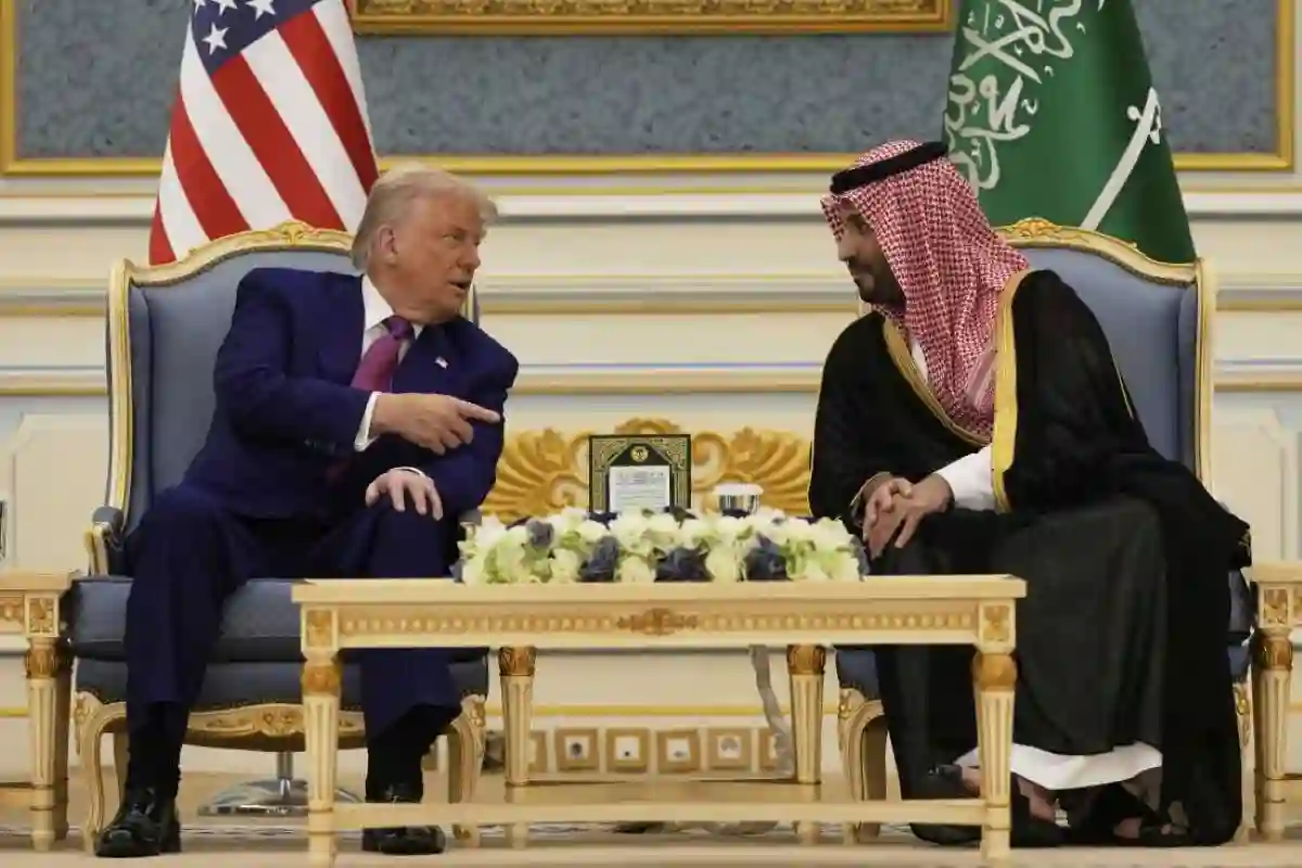 ترمب يتغنى بالشراكة مع الرياض