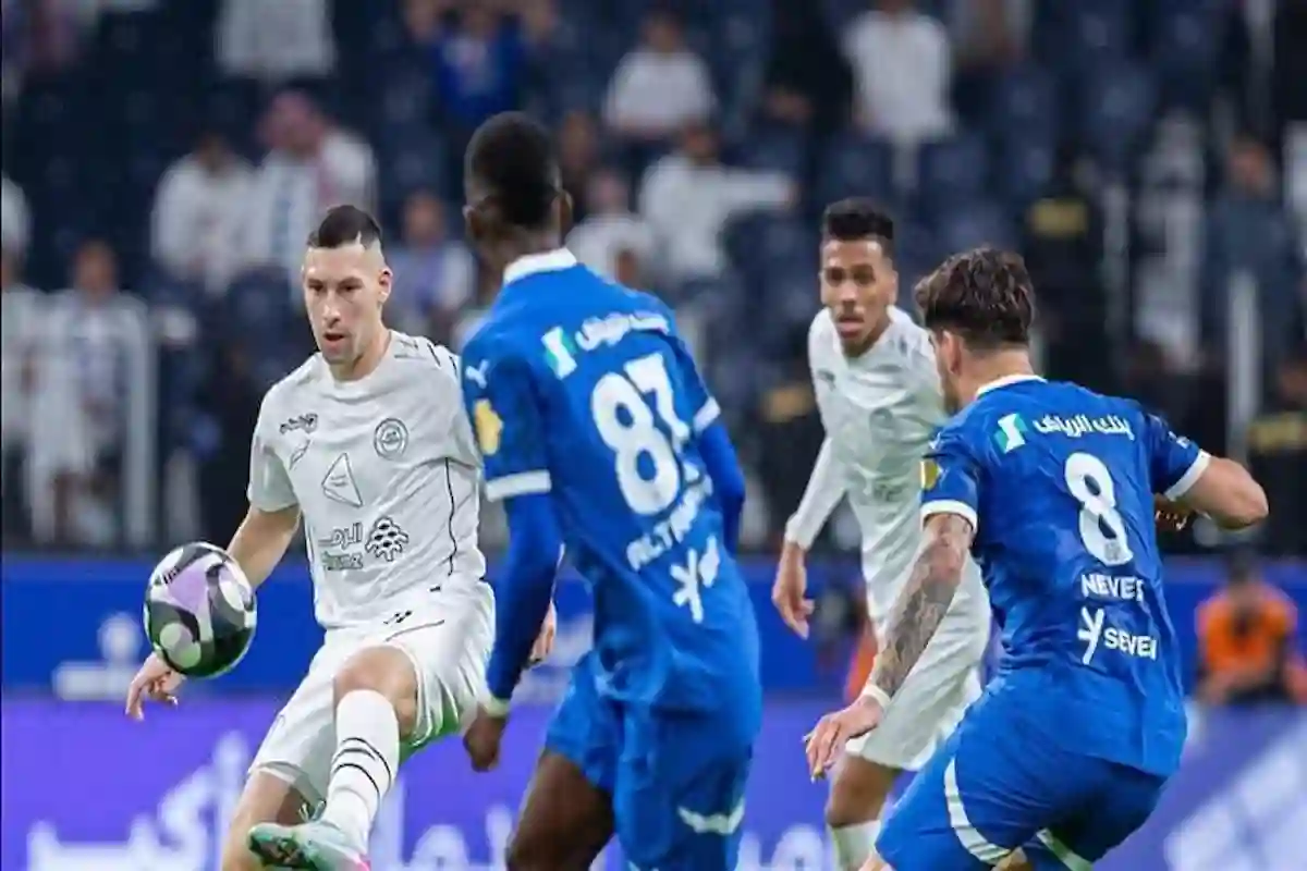  تعادل نادي الهلال أمام الشباب بدوري روشن السعودي