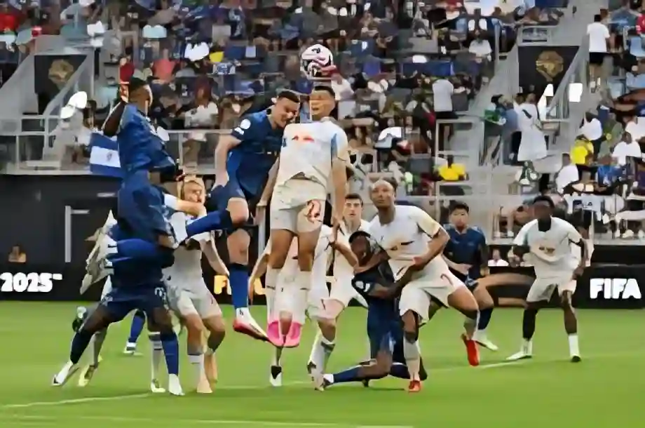 الهلال يتعثر مجددًا في المونديال