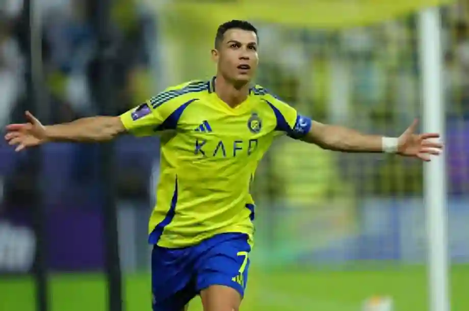 رونالدو يستمر رسميًا مع النصر