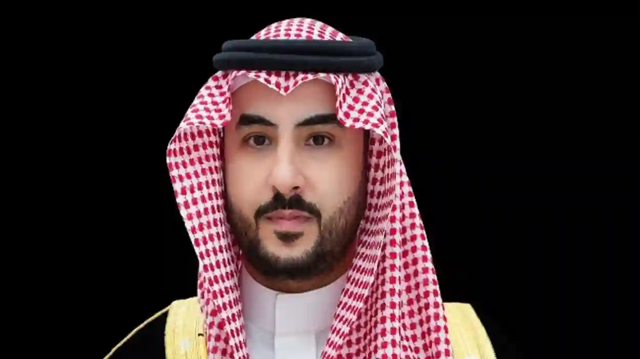 وزير الدفاع 