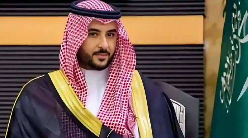 وزير الدفاع يناقش تطورات إيران