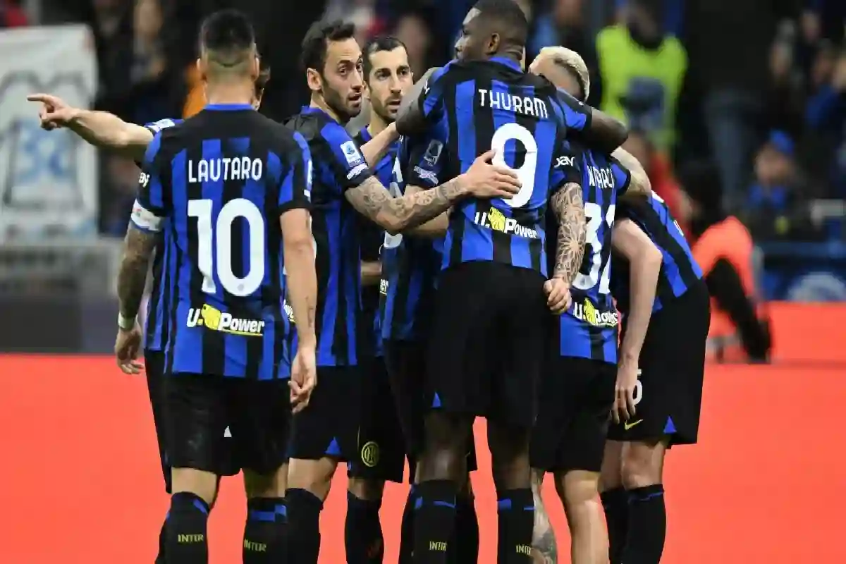باريلا إلى الهلال ولكن: الزعيم يُجمّد القرار مؤقتًا ترقّبًا لرد مانشستر يونايتد.