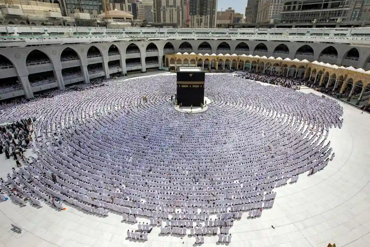 نيابة الحج والعمرة